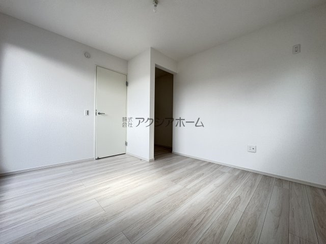 所沢市青葉台・全2棟　新築一戸建　2号棟　～LDK17.5帖～の洋室|洋室8帖