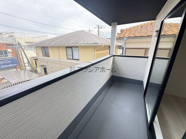 所沢市青葉台・全2棟　新築一戸建　2号棟　～LDK17.5帖～のバルコニー