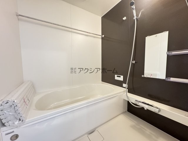 所沢市青葉台・全2棟　新築一戸建　2号棟　～LDK17.5帖～の浴室|1坪サイズ・浴室乾燥機付ユニットバス