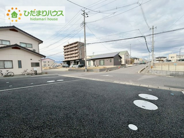 郡山市御前南第７　2号棟　新築戸建の駐車場|マイホームなら駐車場代がかかりません。しかも、自宅の駐車場で洗車ができます！今までコイン洗車に行っていた手間も省けて、節約にもつながります(^^♪