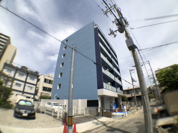 安心のオートロック付きです