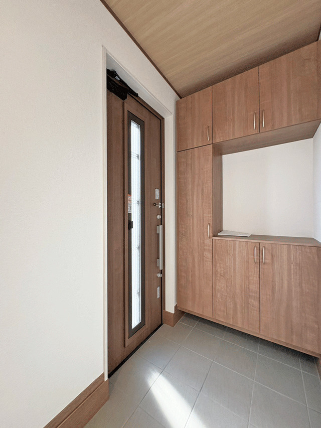 仙台市若林区今泉2丁目　未入居物件♪の玄関