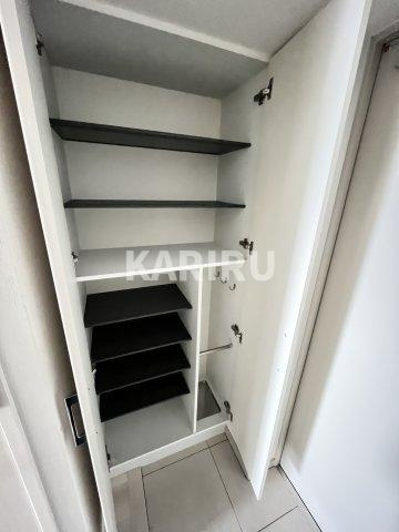 アドバンス大阪バレンシアの玄関