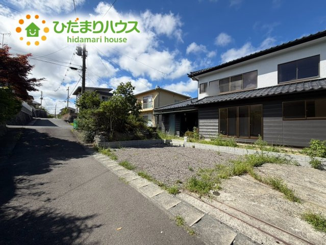 いわき市明治団地　中古戸建の前面道路含む現地写真
