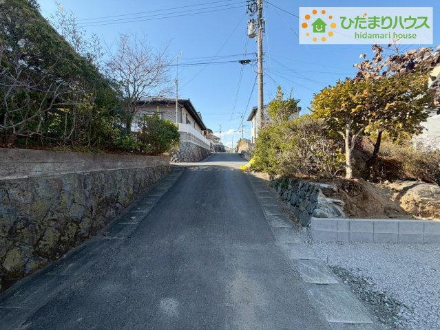 いわき市明治団地　中古戸建の前面道路含む現地写真