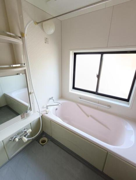 いわき市草木台4丁目　中古戸建の浴室