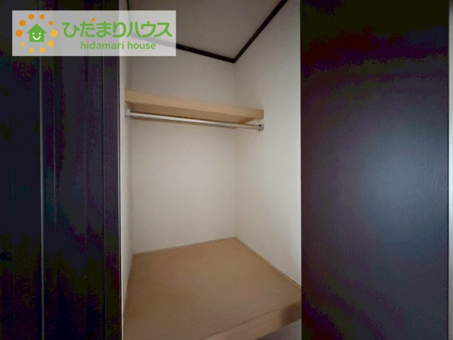 いわき市鹿島町米田字塙　中古戸建　の収納|ハンガーパイプ付でお洋服の出し入れもラクラクです！