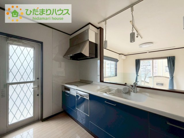 いわき市鹿島町米田字塙　中古戸建　のキッチン|お料理しながら、TVだって見れちゃいます！