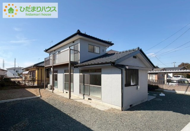 いわき市泉町滝尻字加賀前　中古戸建　の外観|明るい光が差し込む開放感あふれる住まいです。