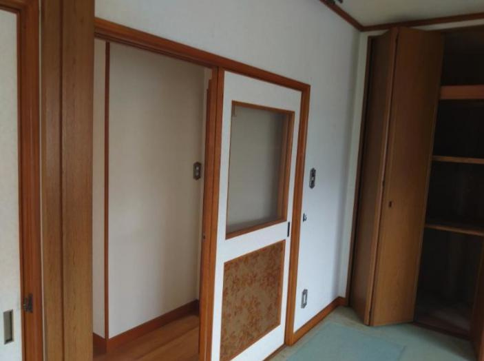 いわき市内郷高坂町立野　中古戸建の洋室