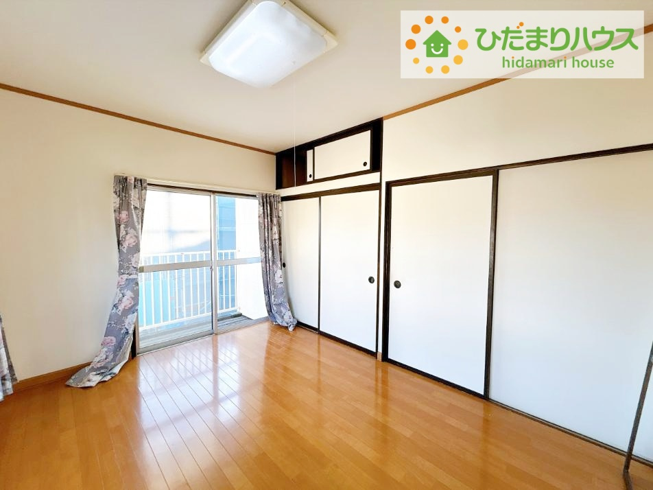いわき市若葉台1丁目　中古戸建の寝室|ベッドを置いても余裕の広さがあります。パソコンや趣味のスペースなどインテリアを考えるのも楽しみですね！