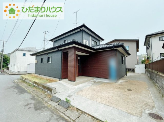 いわき市若葉台1丁目　中古戸建の外観|明るい光が差し込む開放感あふれる住まいです。