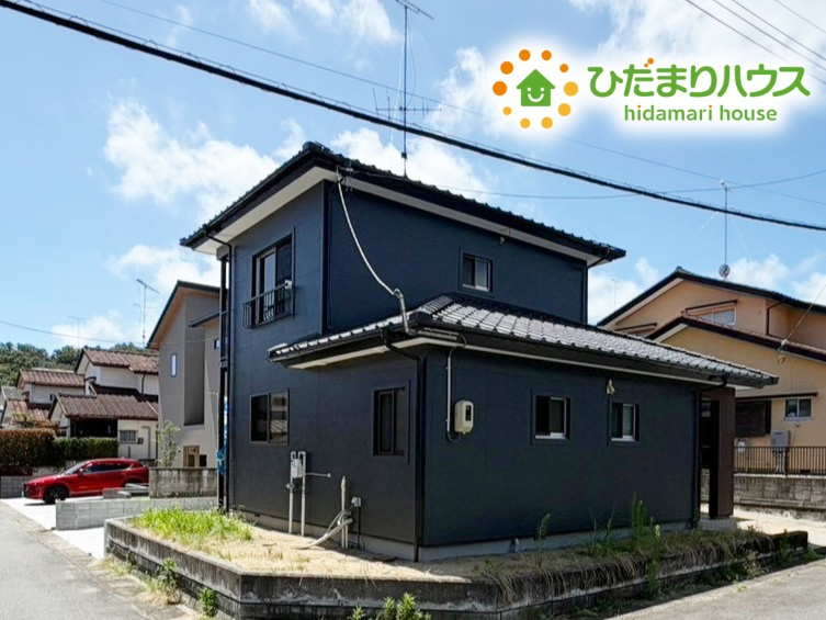 いわき市若葉台1丁目　中古戸建の外観|明るい光が差し込む開放感あふれる住まいです。