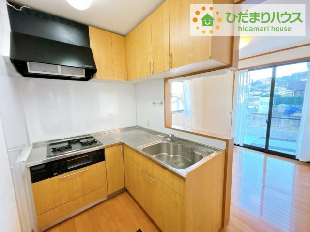 いわき市若葉台1丁目　中古戸建のキッチン|料理をしながらでも、ご家族との会話を楽しめる対面式キッチン♪