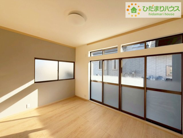 いわき市平赤井字不動堂　中古戸建　の洋室|ベッドを置いても余裕の広さがあります。パソコンや趣味のスペースなどインテリアを考えるのも楽しみですね！