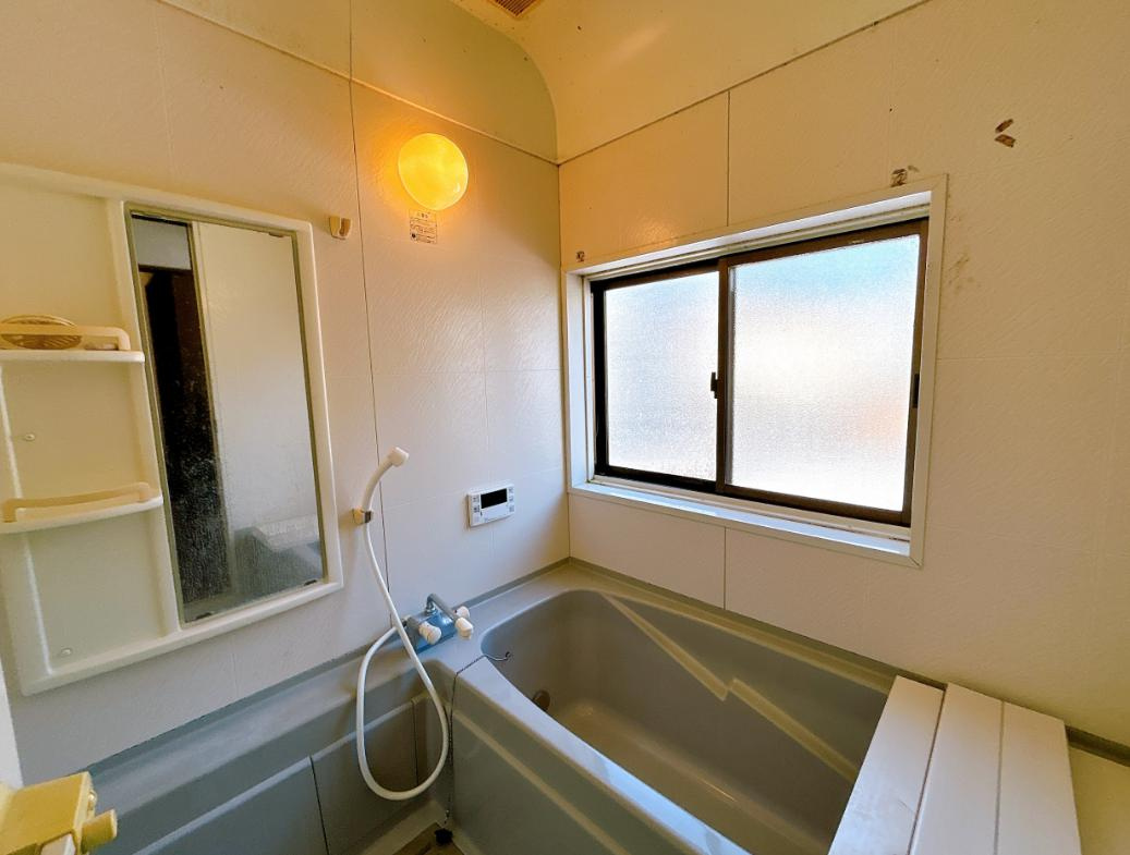 いわき市常磐湯本町宝海　中古戸建　の浴室