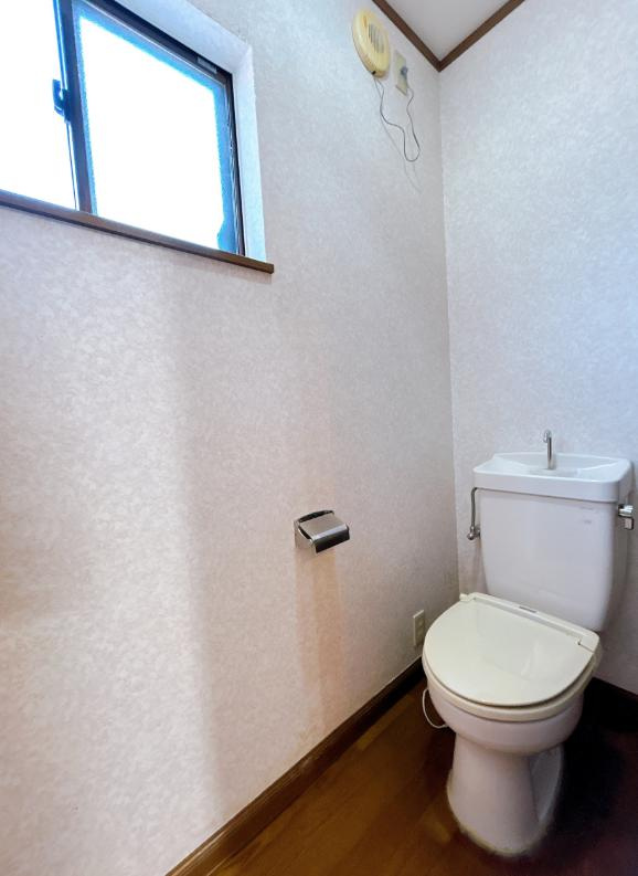 いわき市常磐湯本町宝海　中古戸建　のトイレ