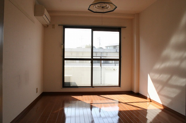 エクセレント河の洋室|スタンダードな洋室です