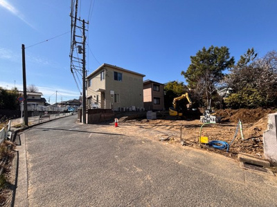 【前面道路含む現地写真】