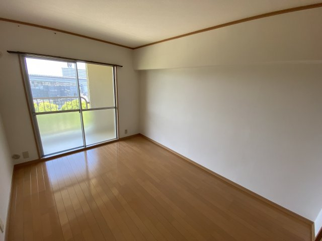 西芦屋グリーンハウスの居間・リビング