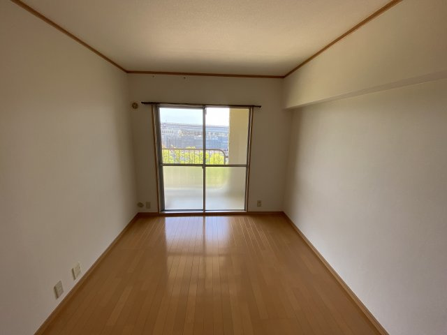 西芦屋グリーンハウスの居間・リビング