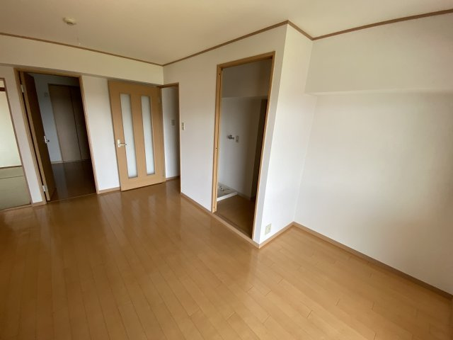 西芦屋グリーンハウスの居間・リビング