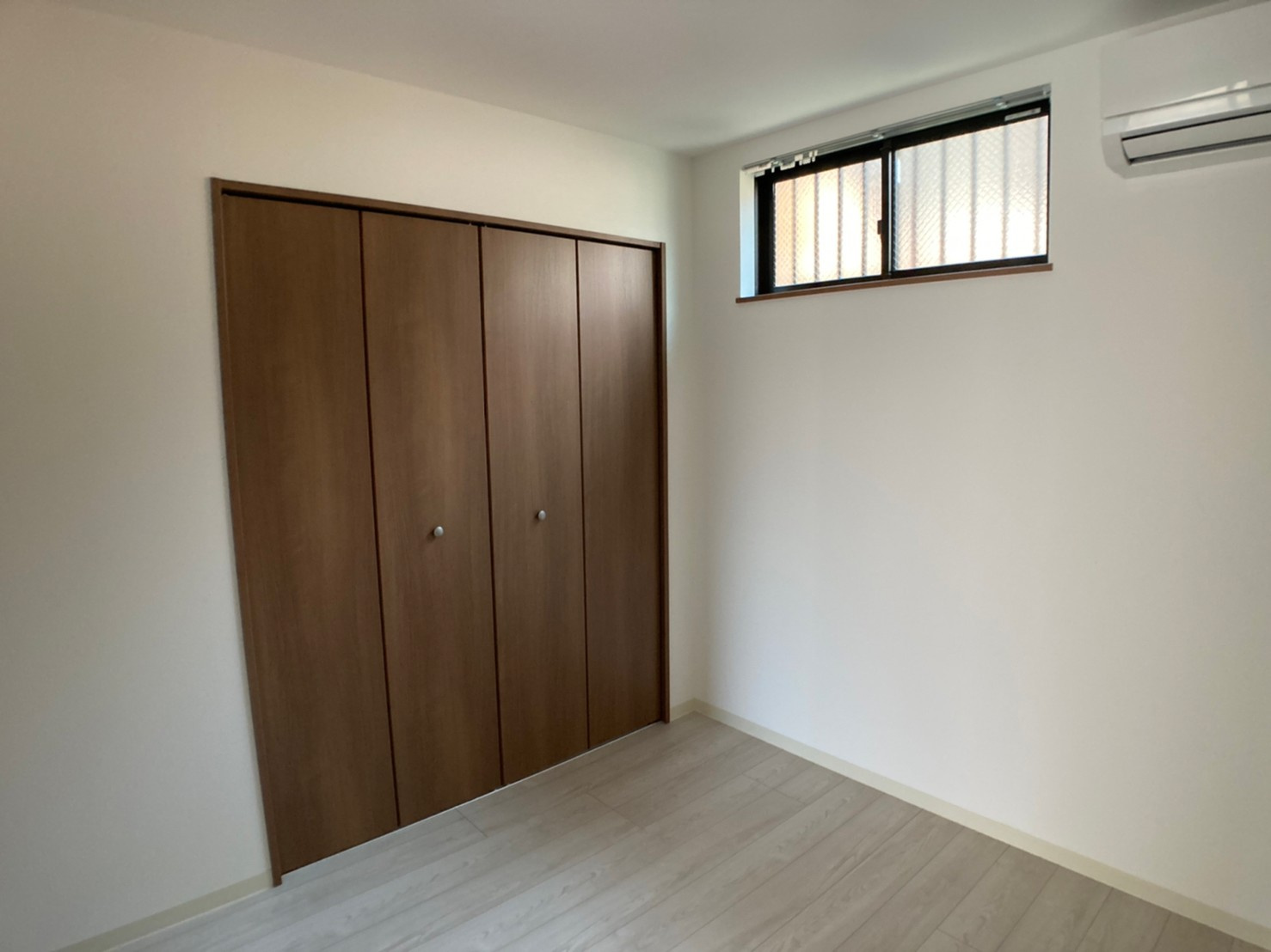 badge tomoi NordⅠの洋室