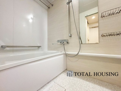 【浴室】 | ライオンズマンション24軒第1 | 乾燥機付きの浴室は雨の日でも洗濯物が干せるので、忙しい共働きのご家庭では大活躍です。