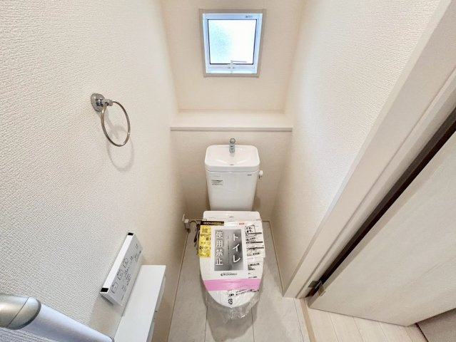 蓮田市馬込2丁目　新築戸建　ブルーミング01のトイレ