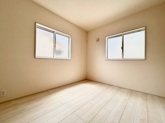 蓮田市馬込2丁目　新築戸建　ブルーミング01の洋室|２階洋室：5.25帖
