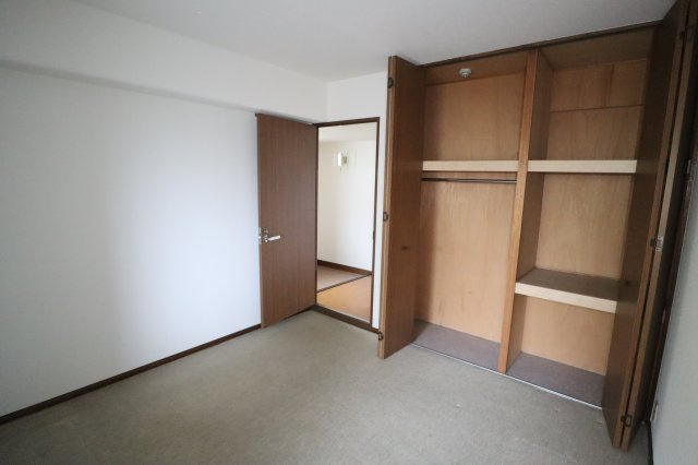 ローレル東生駒の内装