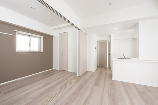 新品家具付きマンション今泉1(KaGood福岡)の居間・リビング|使いやすいリビングです