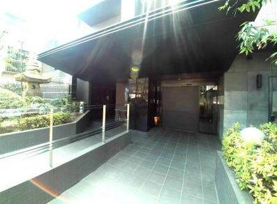 ドゥーエ千石のエントランス