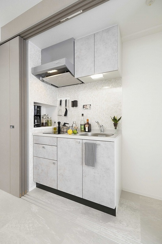 新品家具付きマンション春吉9(KaGood福岡)のキッチン|コンパクトなキッチンで掃除もラクラク