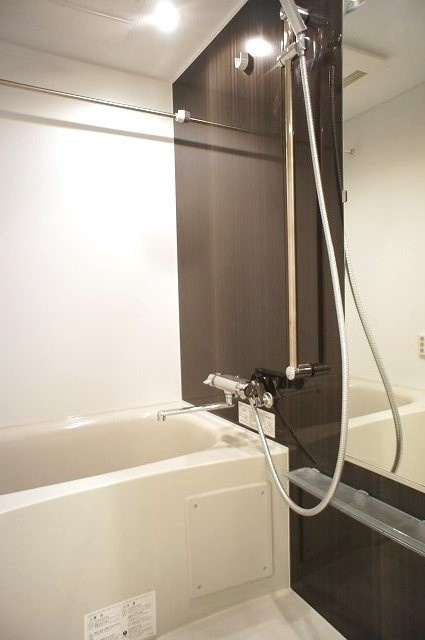 新品家具付きマンション築港本町10(KaGood福岡)の浴室|お風呂で日々の疲れを落としましょう