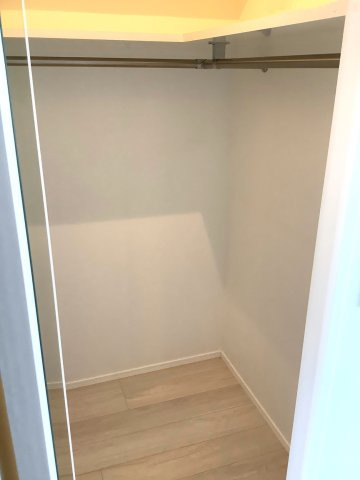 新品家具付きマンション築港本町10(KaGood福岡)の収納|大きなものも収納できそうです