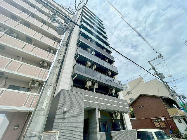 MJC大阪リベルテの外観