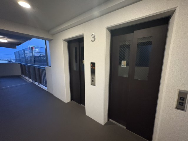 シーズガーデン武蔵藤沢のその他共用部分|エレベーター2基