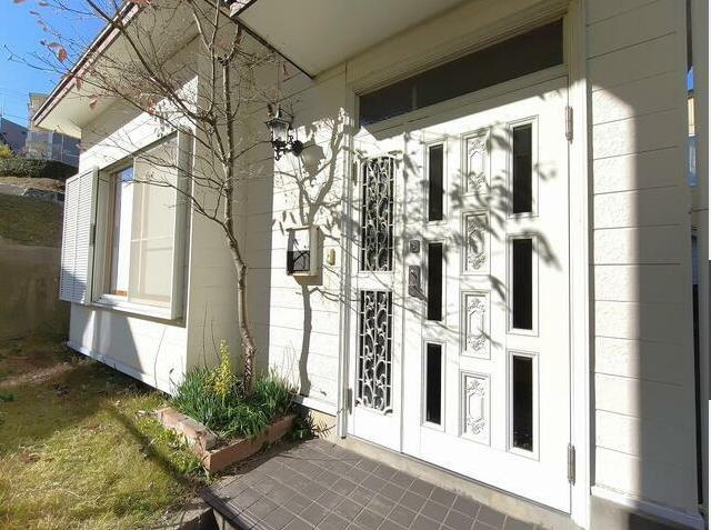 日立市宮田町1丁目　中古戸建の玄関