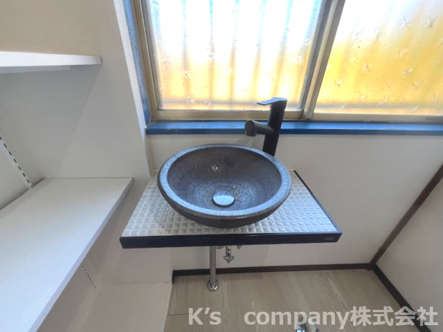 ◎茅ヶ崎市赤羽根　中古戸建の洗面所|可愛らしい丸みのあるデザインの洗面☆