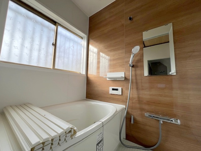 ◎茅ヶ崎市赤羽根　中古戸建のキッチン|ガスコンロで火力もバッチリです☆