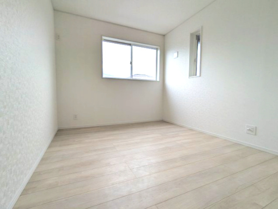 ひたちなか市磯崎町　第３の洋室|陽当たりが良くサッシにはペアーガラスを採用高い断熱性による省エネで快適な暮らしを～！（同施工物件）