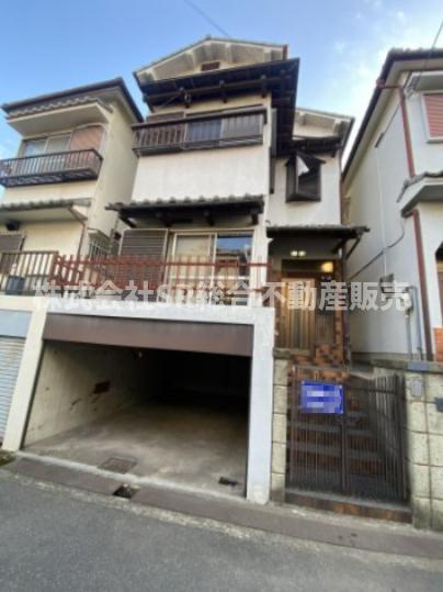 三島2丁目中古戸建の外観|前面道路5.7ｍと広めです♪閑静な住宅街で生活できます！