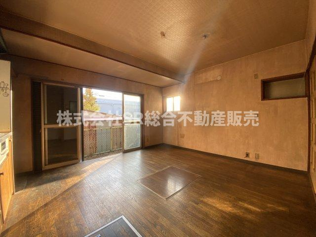 三島2丁目中古戸建の居間・リビング|リフォームプランなら弊社にお任せ！
資金面・オシャレな雰囲気・スタンダード
あなたの希望を叶えます！