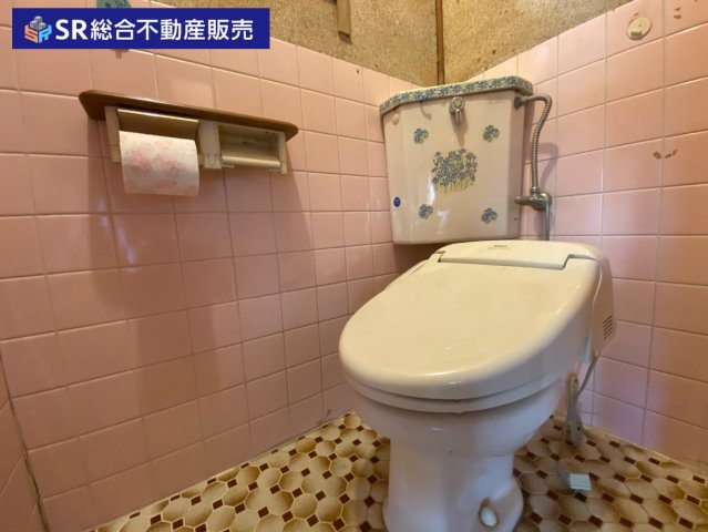 三島2丁目中古戸建のトイレ|温水洗浄便座もございます♪