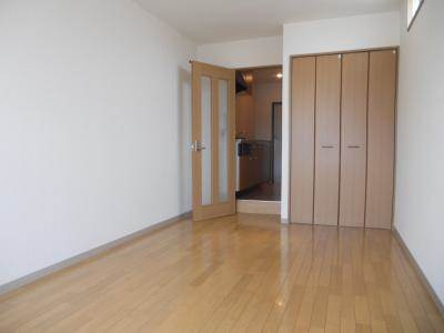 押おいけの内装|洋室