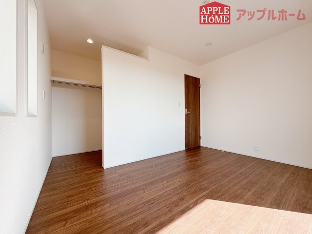 【新築住宅】深谷上柴町西第3 全1棟の洋室|２階居室は全室収納あり！たっぷりある収納活用でお部屋もキレイを保てます♪