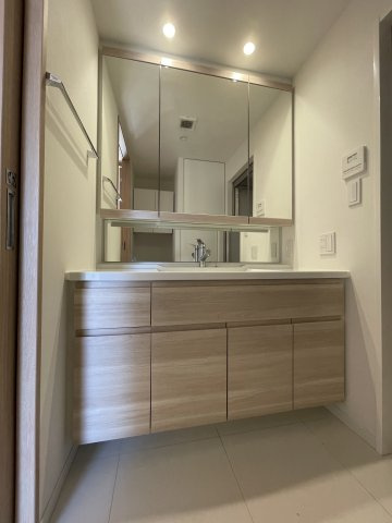 【独立洗面台】