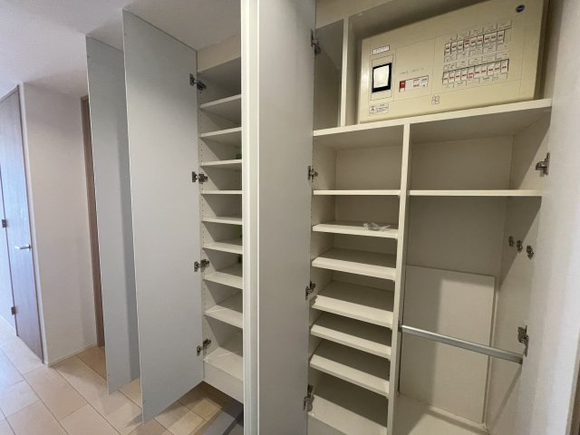 シューズボックス