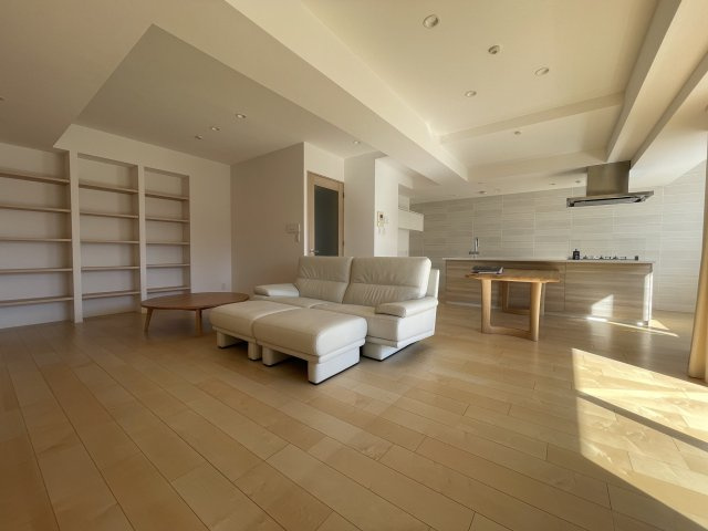 ※ダイニングテーブル以外は付属しません。